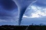 Los tornados son agentes físicos que llevan una gran energía y causan destrucción, ls apersonas deben estar advertidas y preparadas