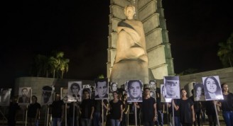 Vigilia en honor a las Víctimas del Terrorismo contra Cuba, Plaza de la Revolución, 5 de octubre de 2016. Foto: Ismael Francisco / Cubadebate