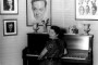 La Santana ante el piano del maestro Lecuona en la finca LaComparsa  (Small)