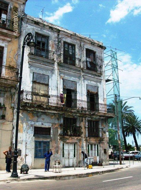 El edificio, comienzo de las obras