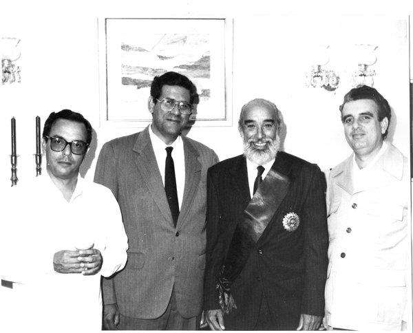 En 1986 le fue otorgada en La Habana a Antonio Núñez Jiménez la Orden El Sol del Perú. Junto a él, Eusebio Leal