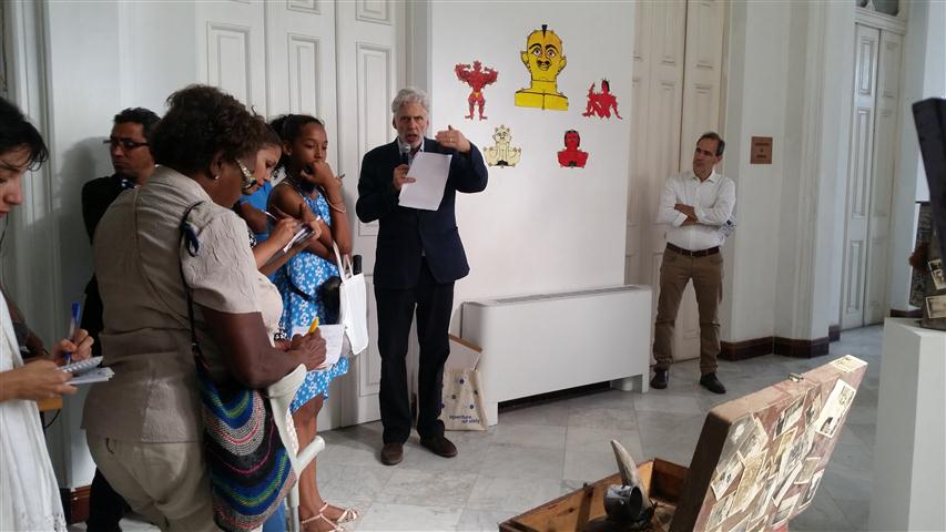 Lyle Rexer explicando (Small)