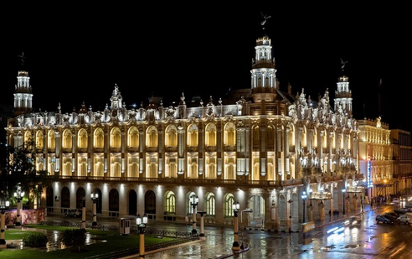 GRAN-TEATRO-DE-LA-HABANA-ALICIA-ALONSO-foto-Mercedes-Piedra