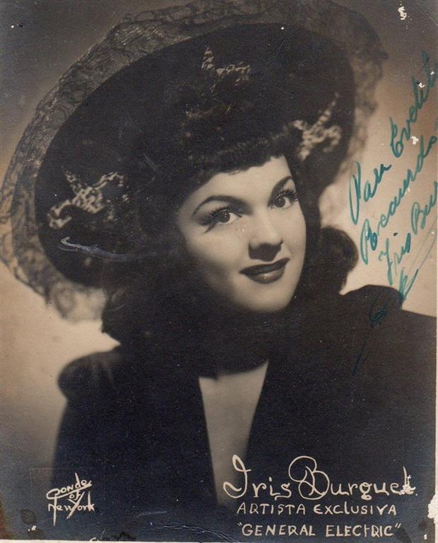 Iris Burguet 1 (Medium)