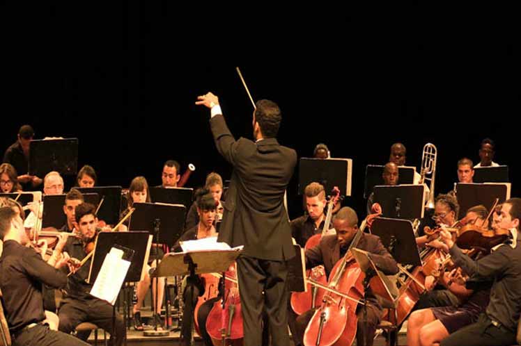 97275_cuba-orquesta-granteatro_Rtaino