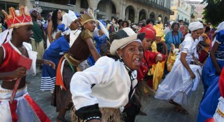 La procesión del Cabildo Día de Reyes en La Habana Vieja