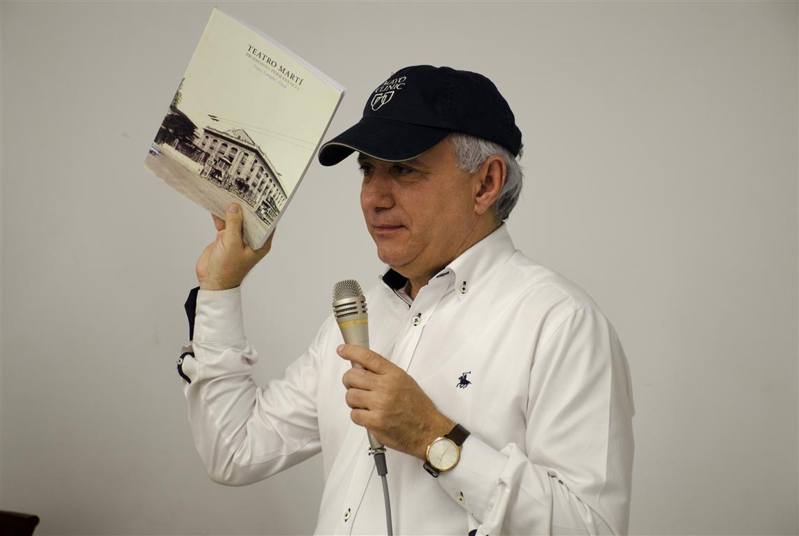Antonio Taveras Guzmán (Medium)