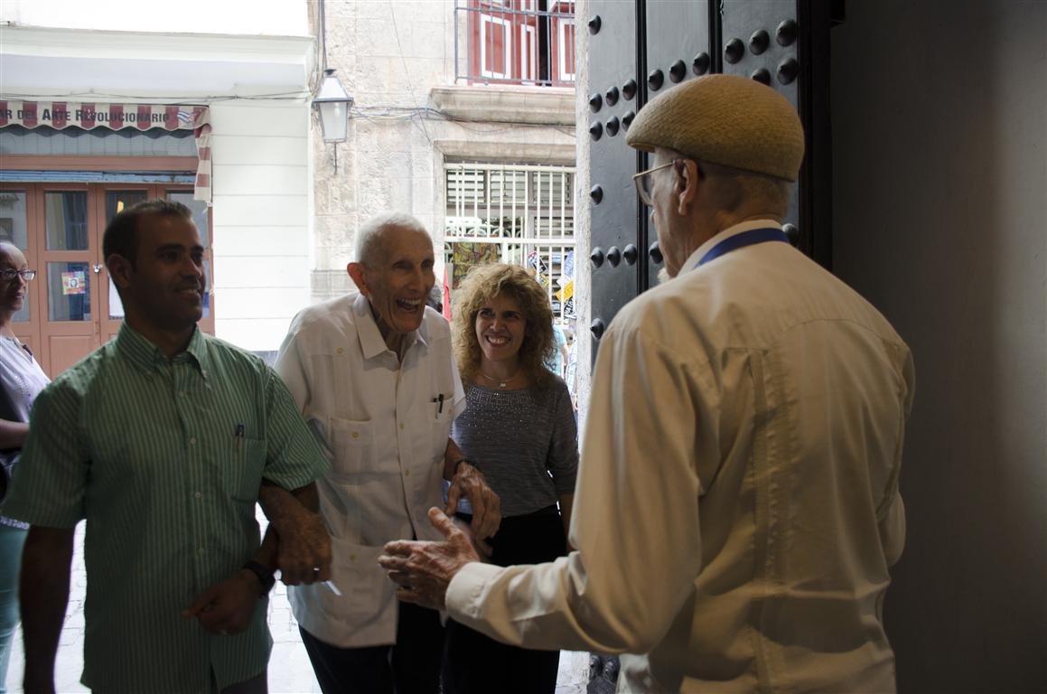 acto llegada de fernandez a la casa (Medium)