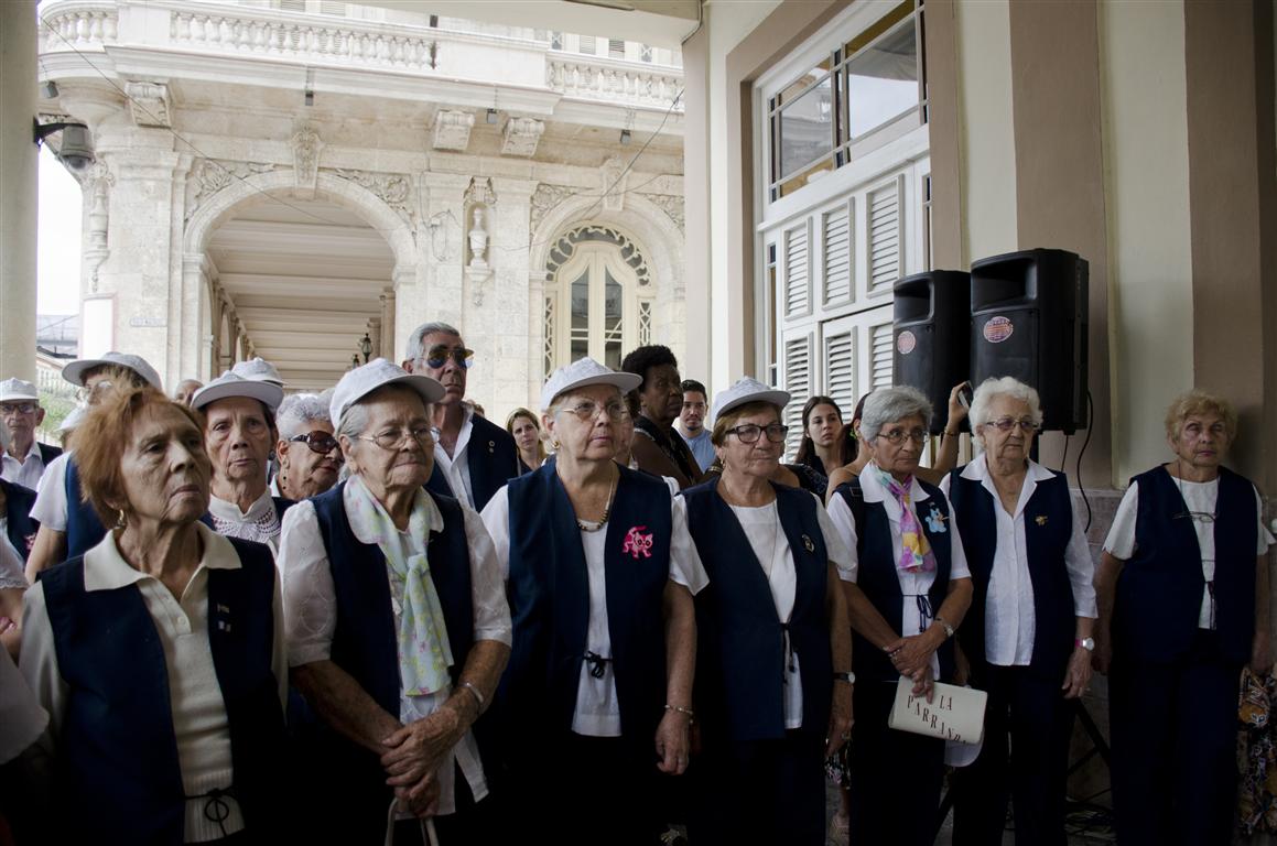 asociación de canarios de cuba (Medium)