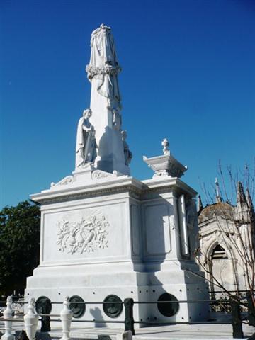 2-Monumento a los estudiantes de Medicina2 (Small)