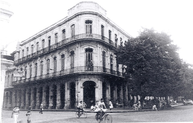 Hotel Saratoga, antes Banco Nacional