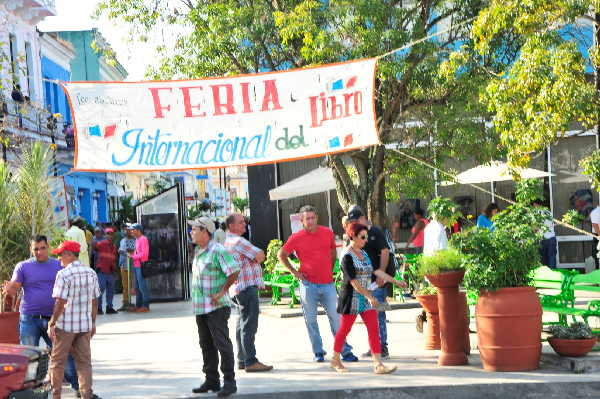 feria-del-libro-en-sancti-spiritus-4-foto-vicente-brito