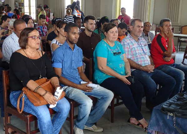 panel-sobre-eusebio-leal-en-la-feria-del-libro-de-sancti-spiritus-2-foto-cultura-espirituana