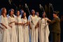 Actuación de la maestra Digna Guerra y el coro Entrevoces, durante la entrega del Premio Nacional de Música 2015, a la cantante Beatriz Márquez, por la obra de toda la vida, en el teatro Nacional de Cuba, en La Habana, el 7 de mayo de 2016.
ACN FOTO/Marcelino VAZQUEZ HERNANDEZ/ogm
