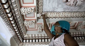 Trabajos de restauración en los techos del segundo nivel del Capitolio de La Habana, labor constructiva a cargo de la Oficina del Historiador de la Ciudad (OHC). Foto: Omara García Mederos/ACN.