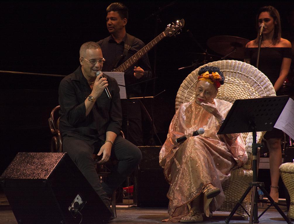 omara a duo con isaac delgado (2) (Medium)