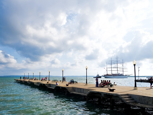20160320_Cuba_4837_Cienfu-Muelle_Real-20000000016209015-500x375