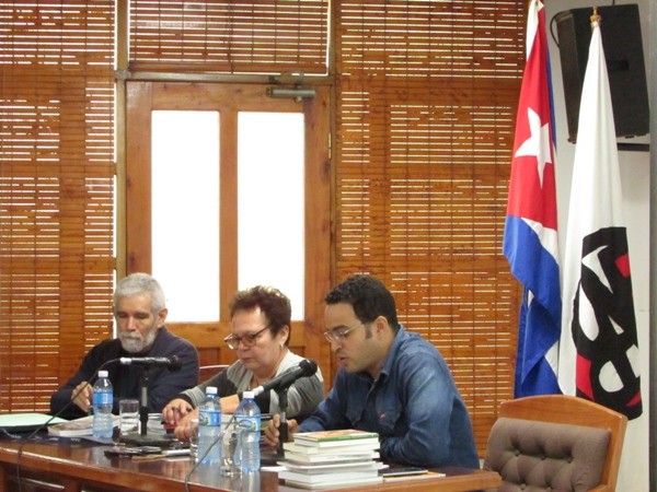 Durante la conferencia de prensa en la Sala Villena, donde se ofrecieron detalles. (Foto: Rubén Ricardo Infante)