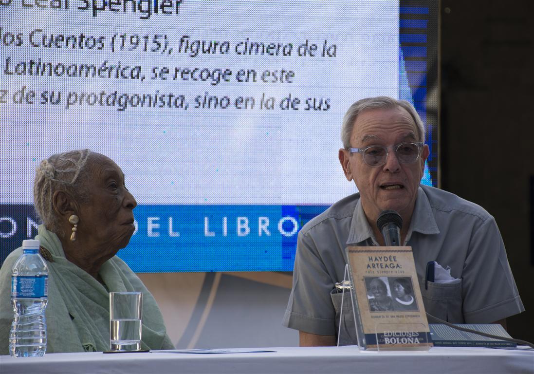 presentación libro haydeé arteaga leal 14 (Medium)