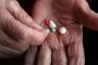 Controla-el-uso-de-fármacos-en-la-tercera-edad-a-tu-salud (Medium)