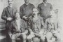Foto tomada junto a un grupo de miembros del Cuerpo de Consejo de Kingston, Jamaica, el 10 de octubre de 1892.