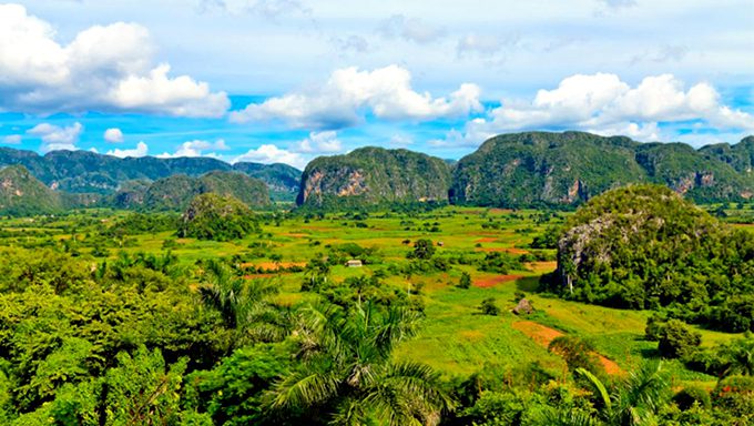 valle_de_vinales_cuba_bestintravel2016_kamira_shutterstock-680x384