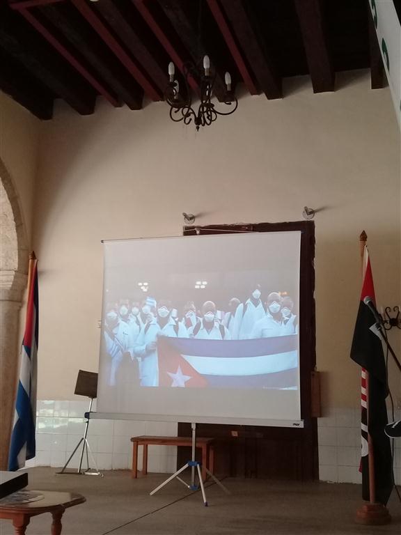 canción Valientes (Medium)