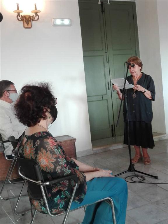 Elina Miranda (Medium)