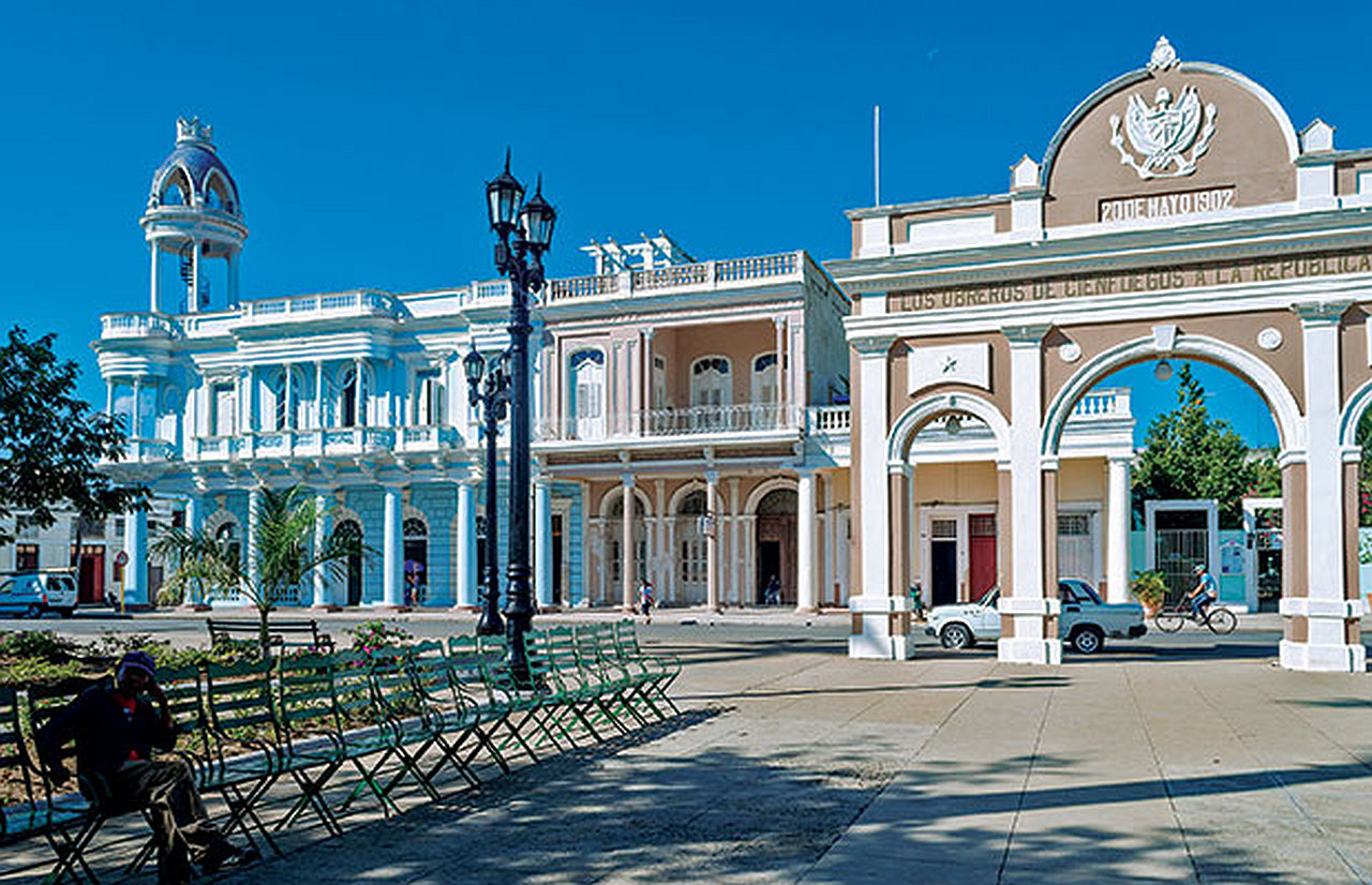 palacio-ferrer-arco-triunfo-cienfuegos