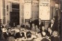 Zócalo de azulejos sevillanos en el restaurante del hotel Pasaje. Fotografía tomada el 30 de noviembre de 1924, en una cena homenaje organizada por la Sociedad Andaluza de La Habana