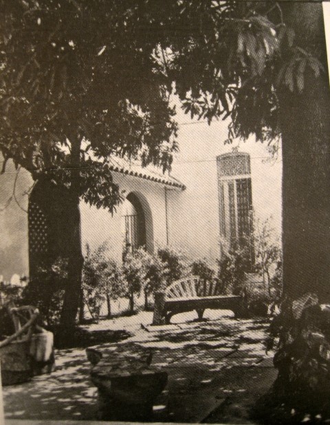 Dominicas Americanas, parte del patio y el jardín en la década de 1950