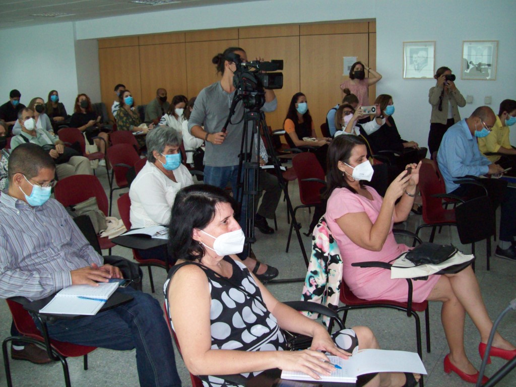 Auditorio presente en el taller de Ciudad Inteligente (Mediano)