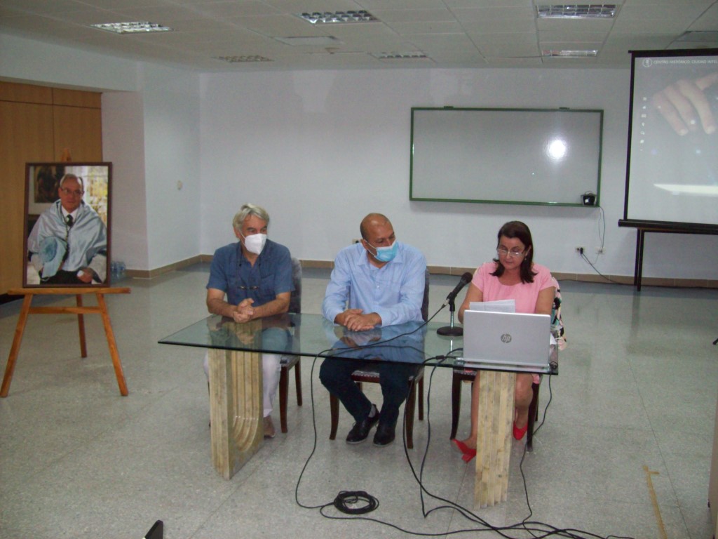 Panel de presentacion Taller Ciudad Inteligente Perla Rosales Jefe de Cooperacion Union Europea y Vice Ministro de Comunicaciones (Mediano)