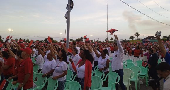 Cienfuegueros celebran el acto nacional por la Sede del 26 de julio. Foto: Cubadebate