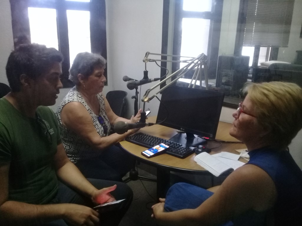 Visitan estudios Habana Radio representantes de OFA (Mediano)