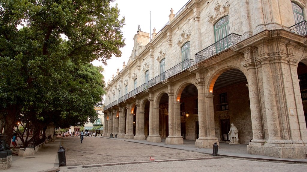 213179-Palacio-De-Los-Capitanes-Generales