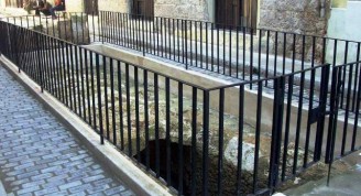 4-calle-Teniente-Rey-huellas-de-la-Zanja-Real