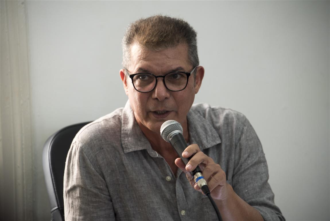 René Baños (Medium)