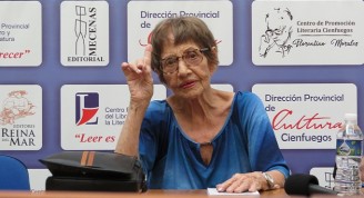 01-Maria-Elena-Llana-Premio-Nacional-de-Literatura-2023-en-el-Museo-Historico-Provincial-de-Cienfuegos.-