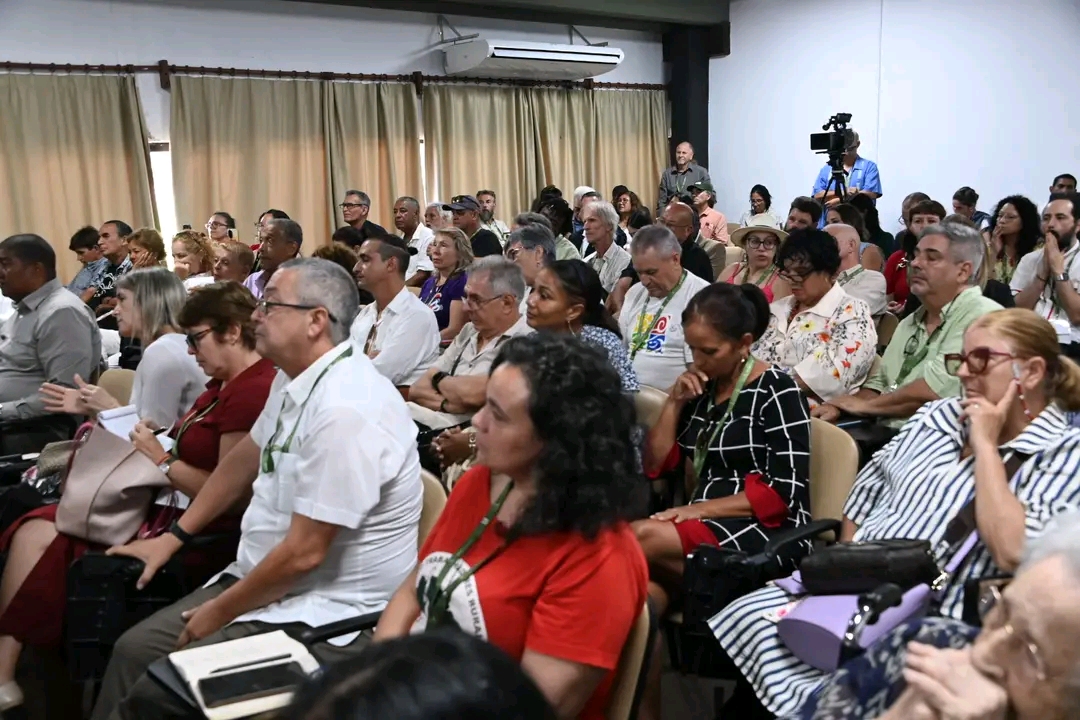 Momentos del Foro Arte Fiel que se desarrolló en el Palacio de las Convenciones en el 1er coloquio internacional "Fidel: legado y futuro."